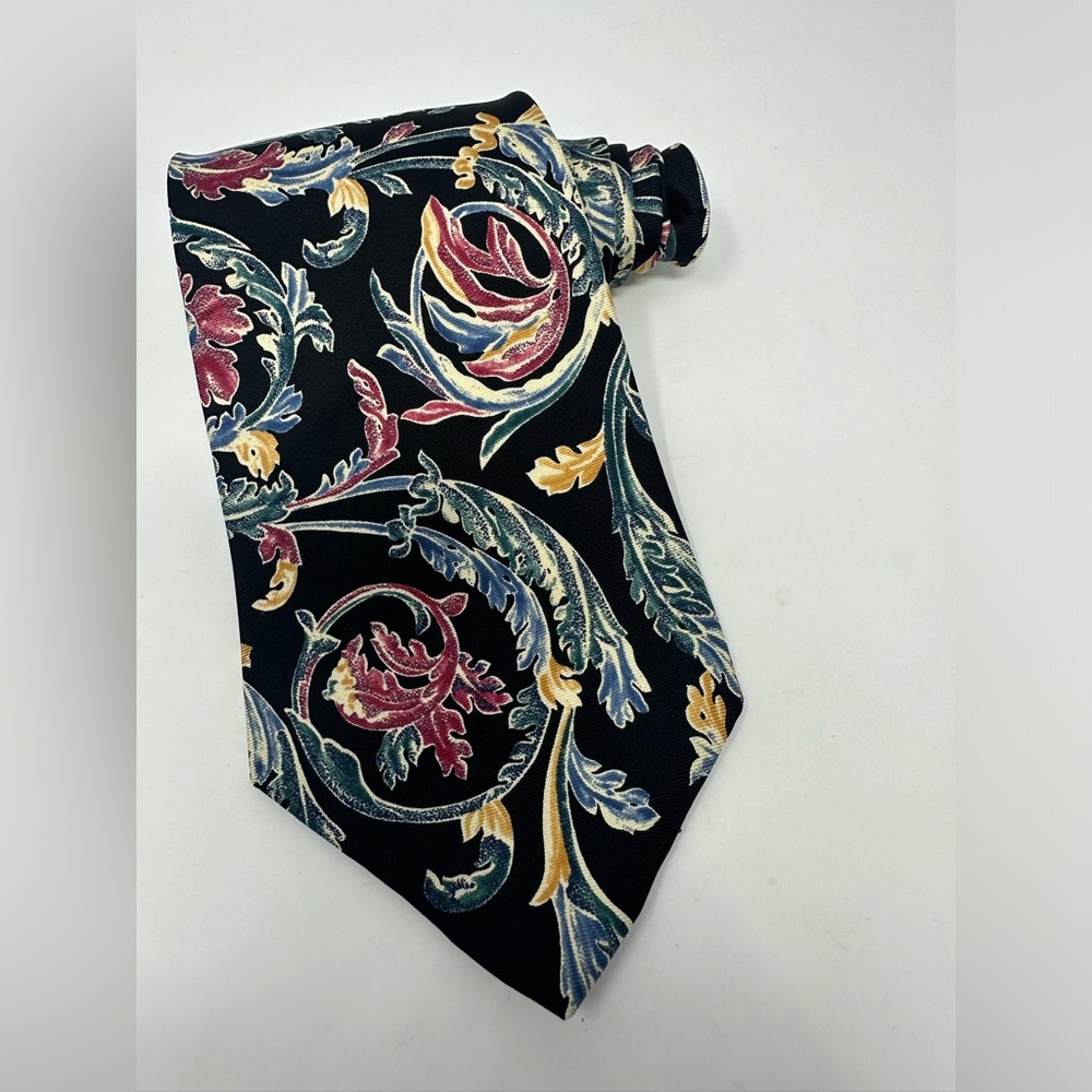The Metropolitan Museum of Art Adult Tie Floral Filligree 100% Silk Men's